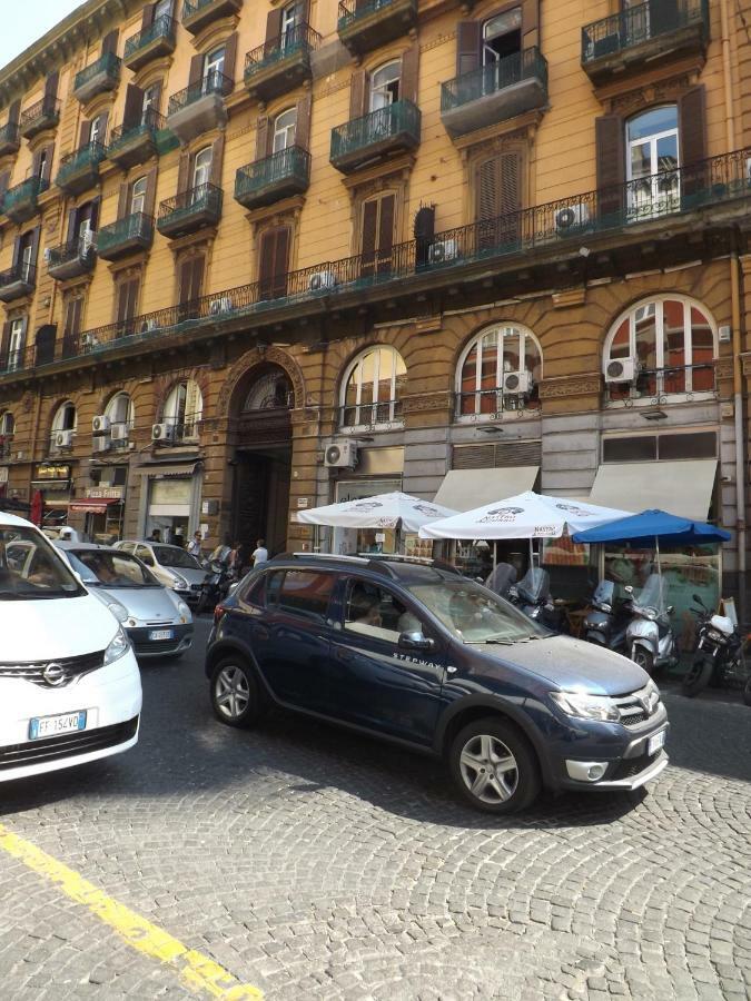 Domus Alma Acomodação com café da manhã Nápoles Exterior foto